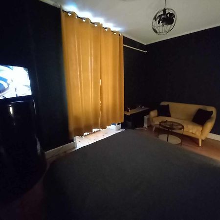 L'Appart De Babou Rez De Chaussee Parking Free Draps Wifi Thiers Bagian luar foto