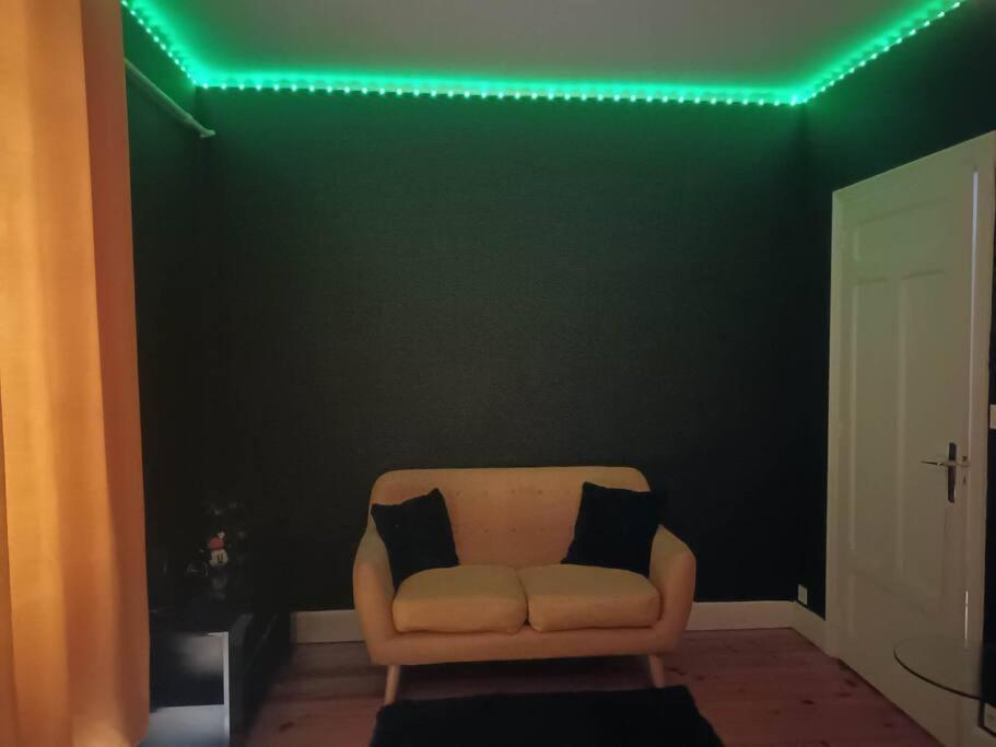 L'Appart De Babou Rez De Chaussee Parking Free Draps Wifi Thiers Bagian luar foto